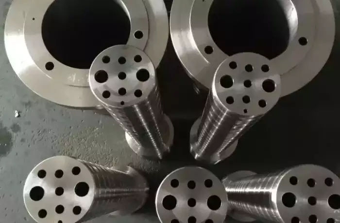 深孔鉆出的內(nèi)孔表面粗糙度高怎么辦？